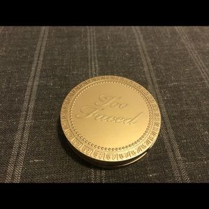 Too faced bronzer
